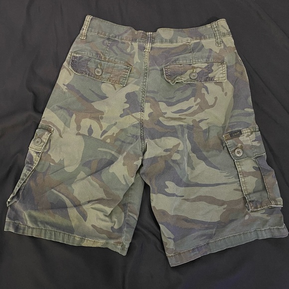Camo Lee Cargo Shorts - Picture 2 of 5